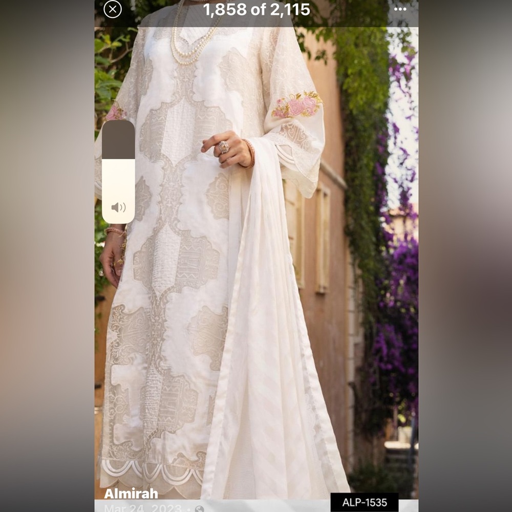 Pakistani dress brand Almirah